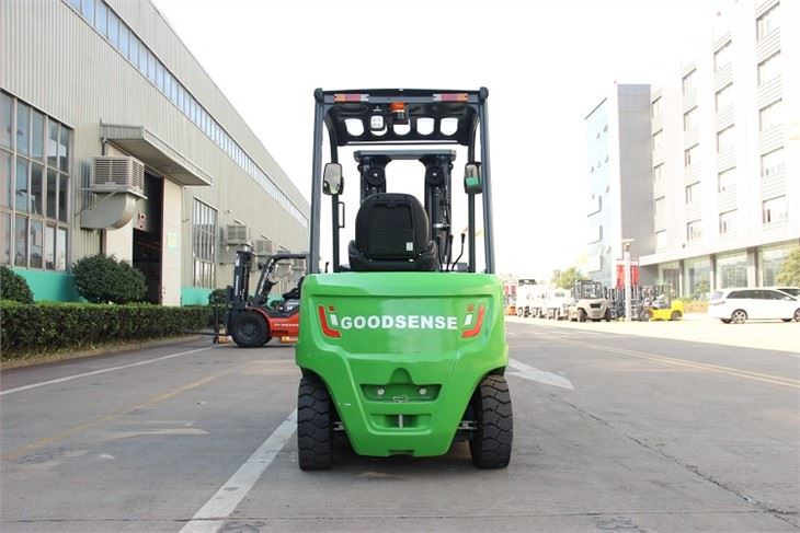 4 wheel electric forklift 4 ton  01